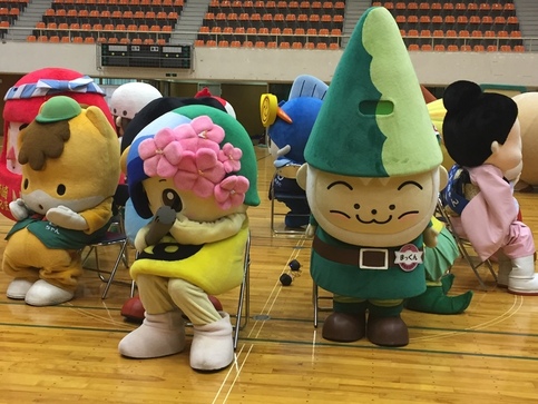 写真:イス取りゲーム