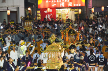 写真：町みこし共演（1）