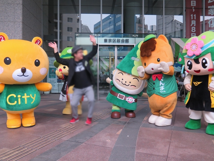 写真　とくべつクマ、にゃがのはら、まっくん、ぐんまちゃん、かんらちゃん