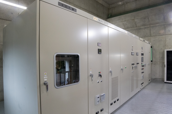 平川小水力発電所　分電盤