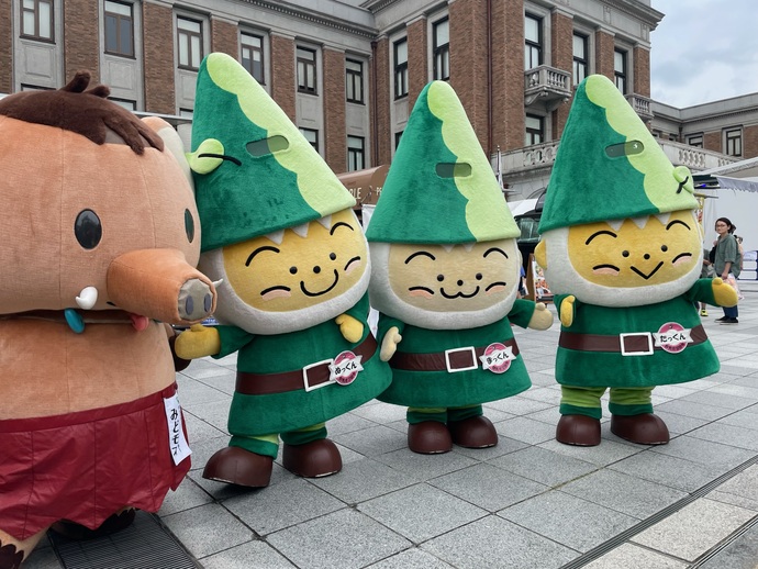 みどモス