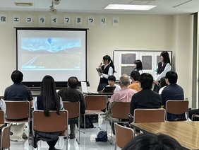 尾瀬高生による環境発表の様子