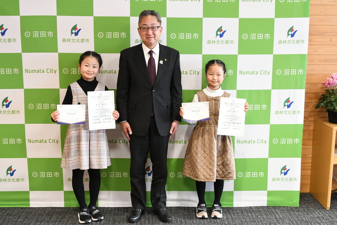 ピアノコンクール入選と全国大会への出場を報告